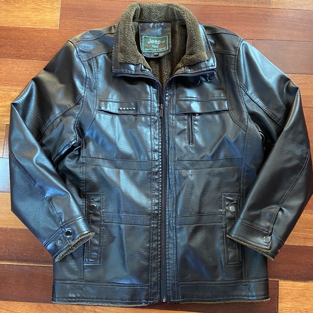 Men's Jeep Faux Leather, Vegan, Jacket. Fits more like a Large see measurements